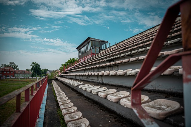 慮多方面的 慮多方面的